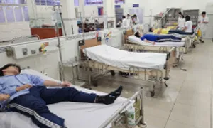 5 học sinh ở TP HCM nhập viện nghi ngộ độc sau ăn tại trường