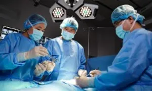 Rượu bia, thuốc lá thúc đẩy ung thư gan ở người trẻ